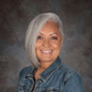 Meet your Posher, Yolanda